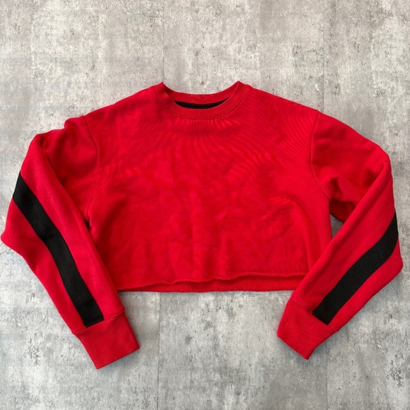 Red cropped crewneck sweatshirt racing stripe minimal casual pullover womens M - Picture 1 of 4